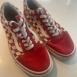 Women lace up Vans